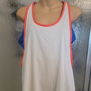 NWT Under armour active top